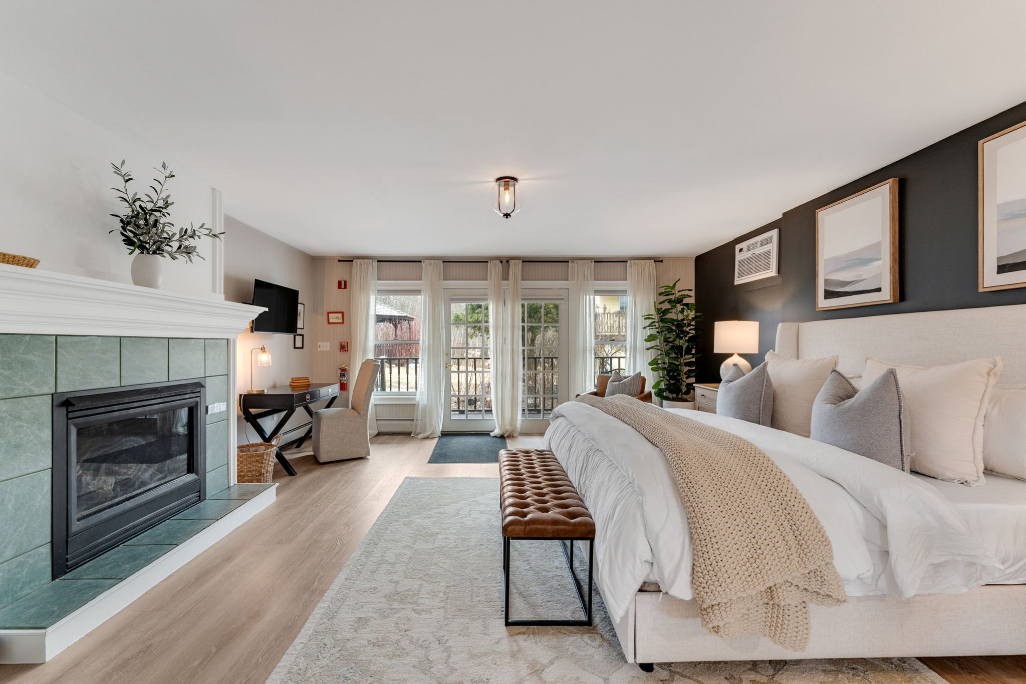 Carriage House Suites